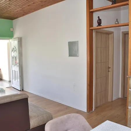 Apartment Leonora